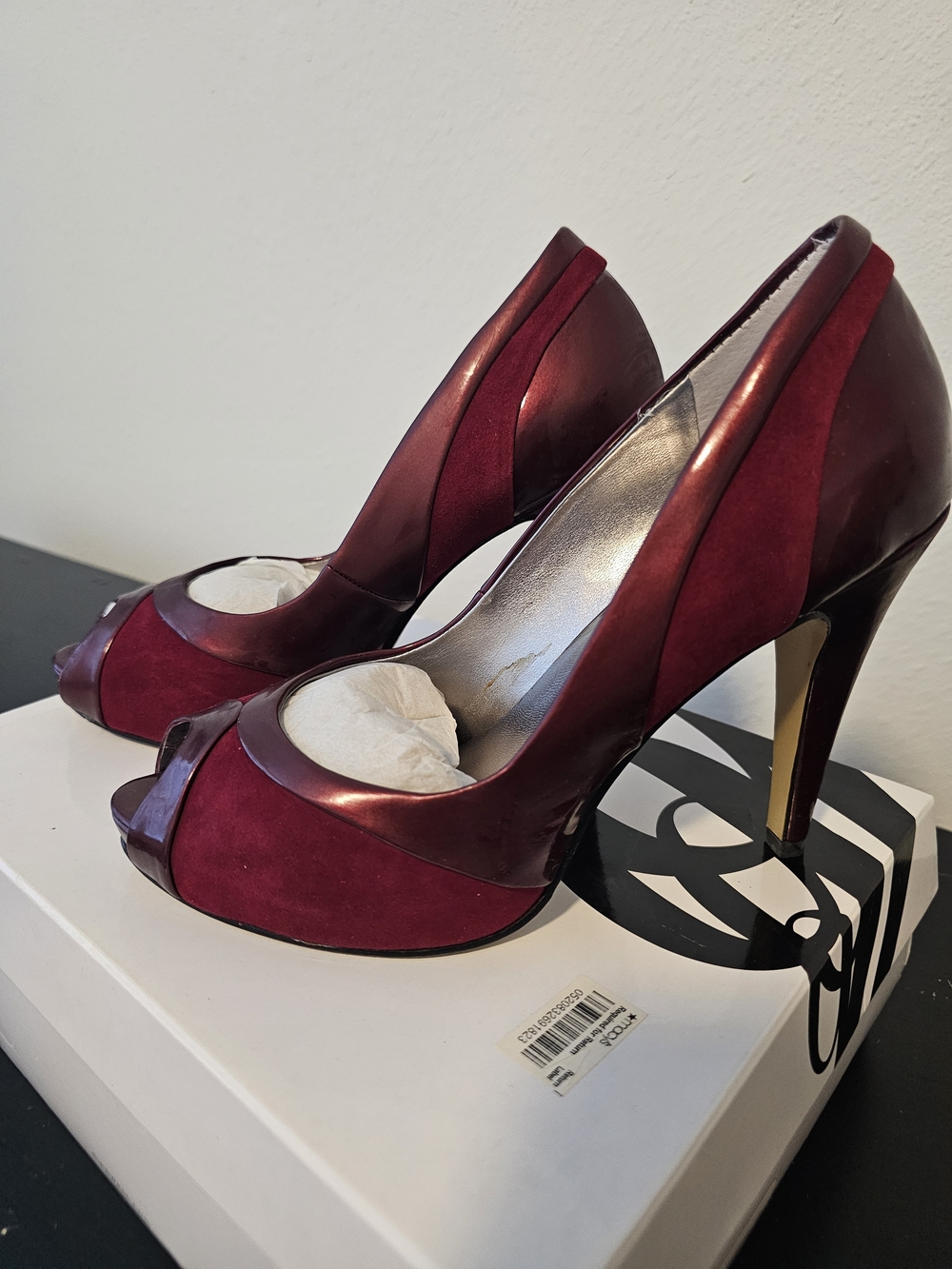 Nine West Dark Red/Burgundy Peep-Toe 4.5 Inch Stiletto Heels Size 7.5